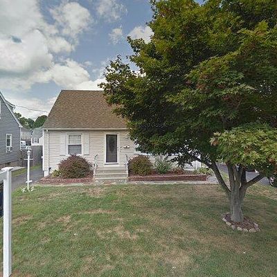 21 Dwight Pl, East Haven, CT 06512