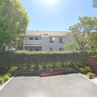 21 Schooner Ct, Richmond, CA 94804