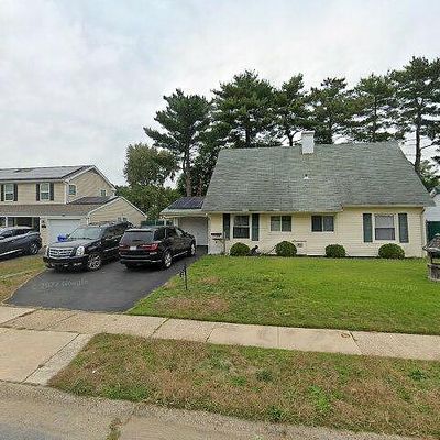 21 Sherwood Ln, Willingboro, NJ 08046