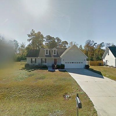 210 Molly Ct, Sneads Ferry, NC 28460