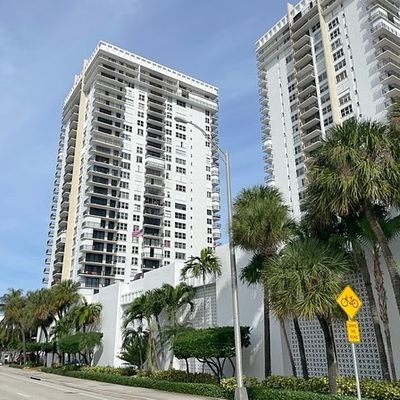 2101 S Ocean Dr #1704, Hollywood, FL 33019