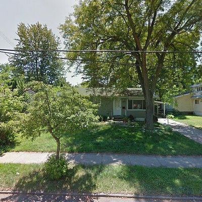 2105 Hillcrest St, Lansing, MI 48910