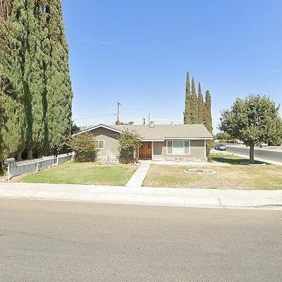 2110 W Owens Ave, Tulare, CA 93274