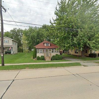 2113 Harrison St, Oshkosh, WI 54901