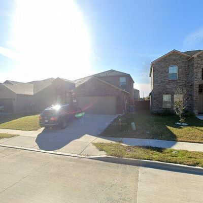 217 Emerald Creek Dr, Fort Worth, TX 76131