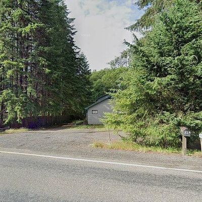 219 Ocean Beach Rd, Hoquiam, WA 98550