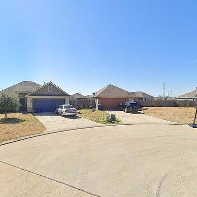 219 Wild Flower Ct, Navasota, TX 77868