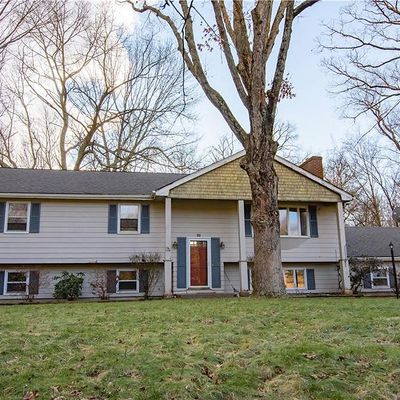 22 Lisa Ln, Uncasville, CT 06382