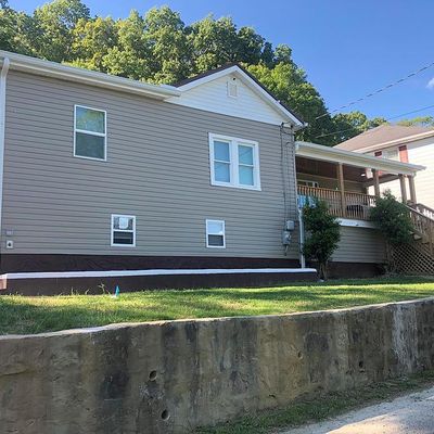 220 Highland Ave, Bluefield, VA 24605