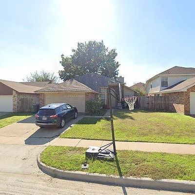 2208 Bassett Dr, Arlington, TX 76018