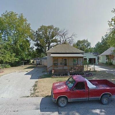 221 E Summit Ave, Augusta, KS 67010