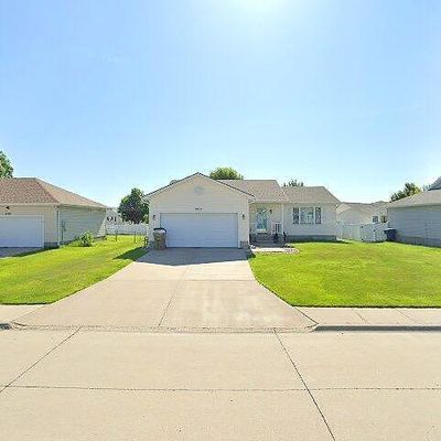 2215 Atlanta St, Grand Island, NE 68803