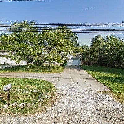 2741 Graham Rd, Stow, OH 44224