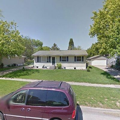 2780 24 Th St, Marion, IA 52302