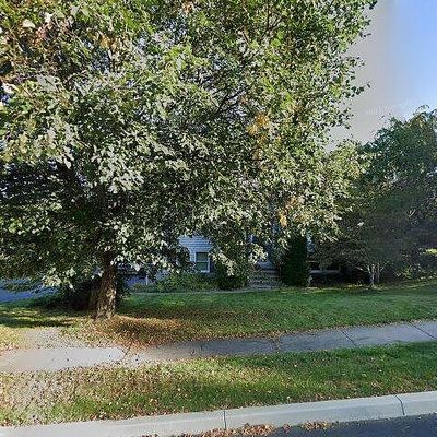 28 Valley Dr, Middletown, CT 06457