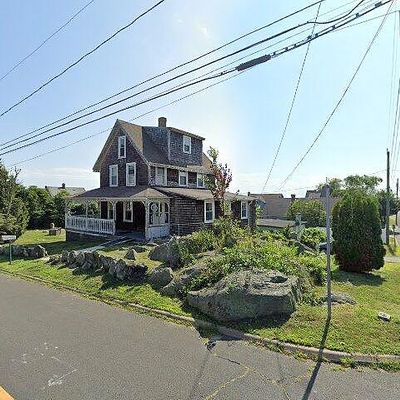 28 Valley St, Waterford, CT 06385