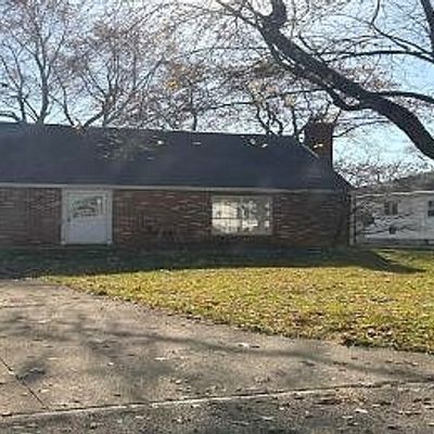 28 W Gaylord Ave, Shelby, OH 44875
