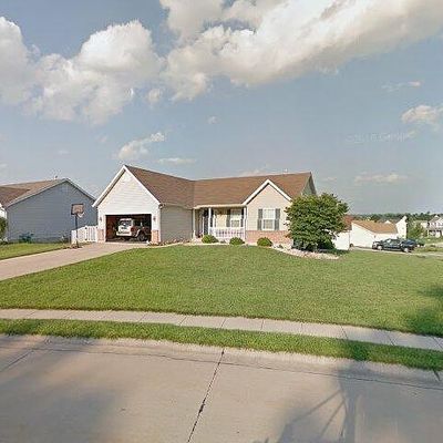 2802 Overview Dr, Columbia, IL 62236