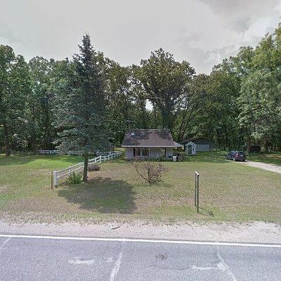 2806 E 40 Th St, White Cloud, MI 49349