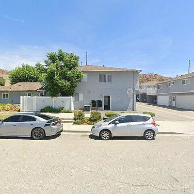 28148 Robin Ave, Santa Clarita, CA 91350