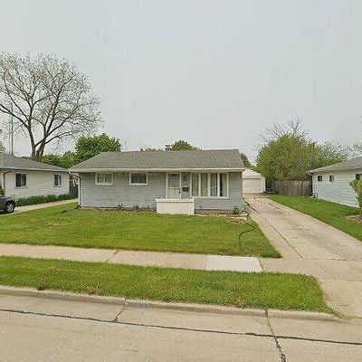 2826 Pinehurst Ave, Racine, WI 53403