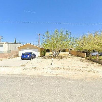 2883 Encina Ave, Mojave, CA 93501