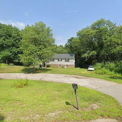 29 County Rd, Plympton, MA 02367