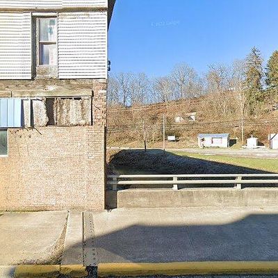 29 Hill St, Glouster, OH 45732