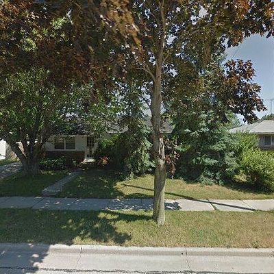 2900 Concord Dr, Racine, WI 53403