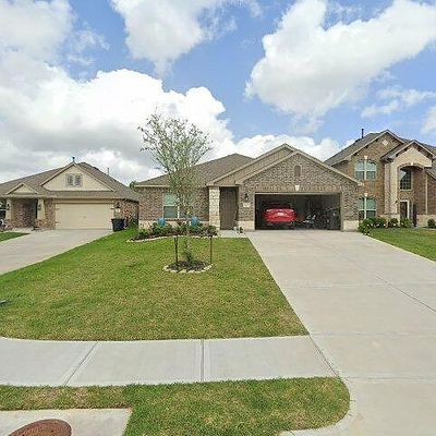 2907 Flying Horse Ln, Dickinson, TX 77539