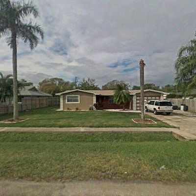 2929 Sherwood Ln, Fort Pierce, FL 34982