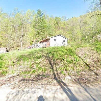 298 Poverty Branch Rd, Barnardsville, NC 28709