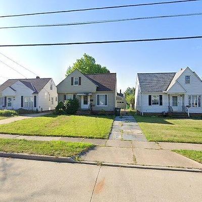 29932 Phillips Ave, Wickliffe, OH 44092