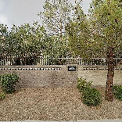 2995 Pinehurst Dr, Las Vegas, NV 89109