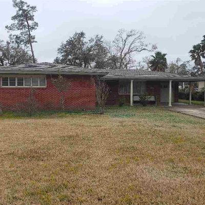 3 Knotty Pine Ln, Orange, TX 77630