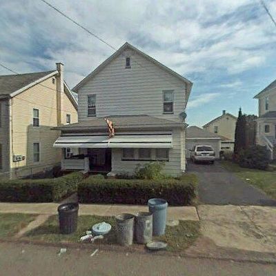 30 Clark Ave, Carbondale, PA 18407