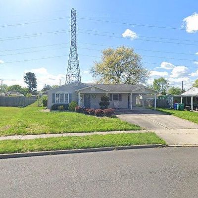 30 South Ln, Levittown, PA 19055