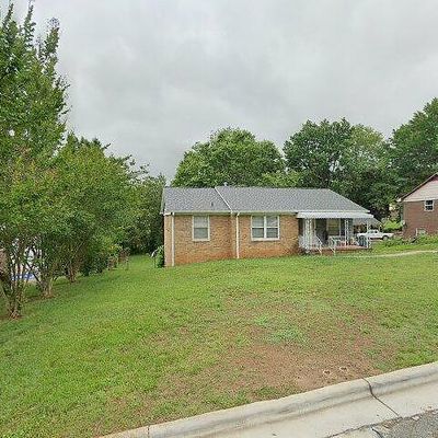 3009 Colgate Dr, Winston Salem, NC 27105