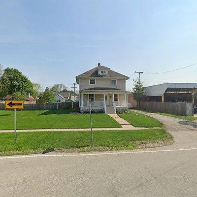 301 E Edwards Ave, East Dundee, IL 60118
