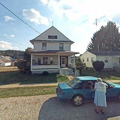 304 4 Th St, Beverly, OH 45715