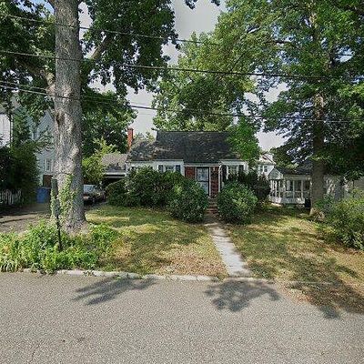 305 Levinsohn Pl, Englewood, NJ 07631