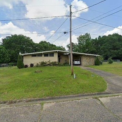 2507 Brothers Dr, Tuskegee, AL 36083