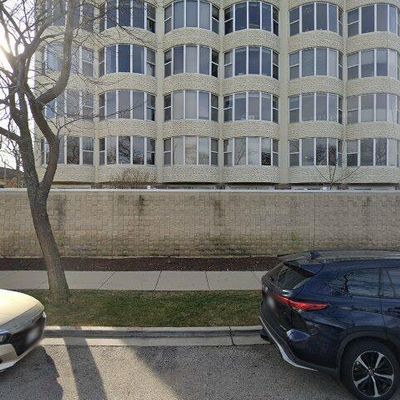 2525 S Shore Dr #6 A, Milwaukee, WI 53207