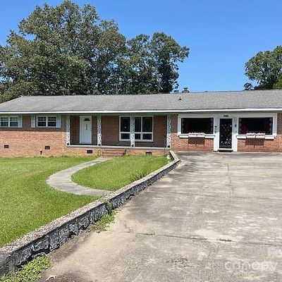 2538 University Dr, Lancaster, SC 29720