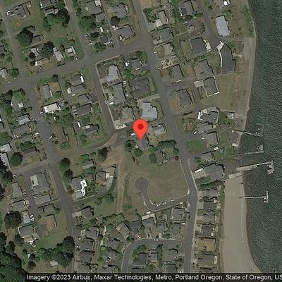255 M St, Columbia City, OR 97018