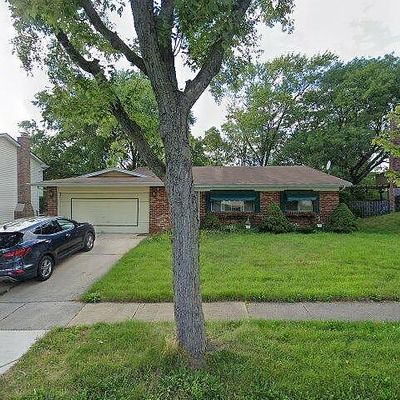 2552 Yellow Star St, Woodridge, IL 60517