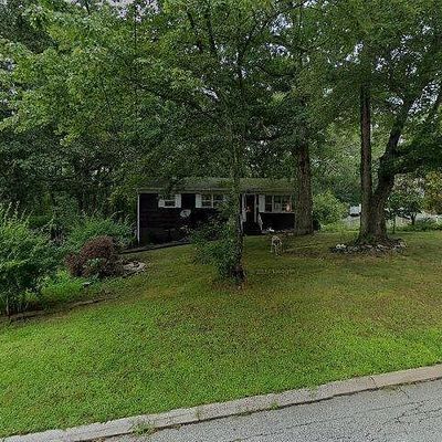26 Fulmore Dr, Waterford, CT 06385