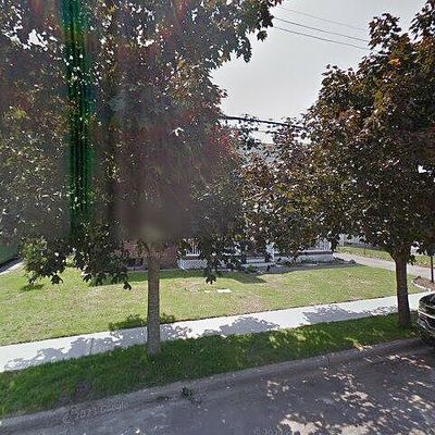 26 Harding Ave, Hicksville, NY 11801