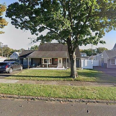 26 Mill Bend Rd, Levittown, PA 19056