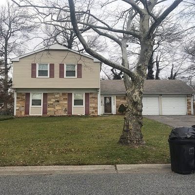 26 Tennyson Ln, Willingboro, NJ 08046